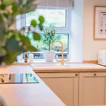 Charming 3-bed In Stunning Yorkshire Dales Location, Swaledale - By Mcpi Hosting, Ideal For Families, Couples, Walkers & Groups Дом отдыха *