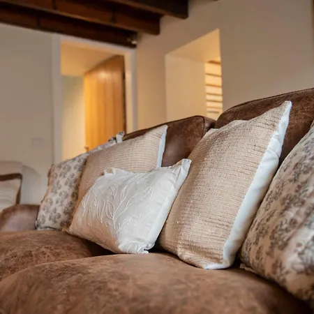 Charming 3-bed In Stunning Yorkshire Dales Location, Swaledale - By Mcpi Hosting, Ideal For Families, Couples, Walkers & Groups Holiday home