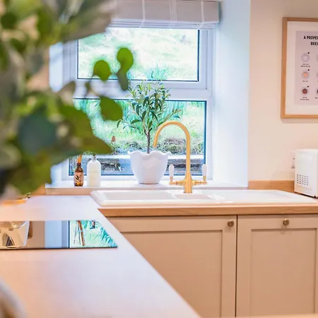 Charming 3-bed In Stunning Yorkshire Dales Location, Swaledale - By Mcpi Hosting, Ideal For Families, Couples, Walkers & Groups Casa vacanze *